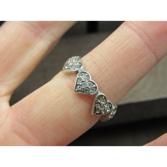 Size 6 Sterling Silver Tarnished Clear Crystal Hearts Band Ring - Picture 2 of 5